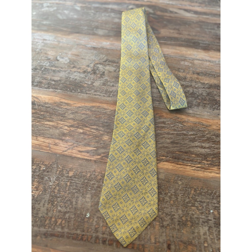 vintage "Designer Collection by Regal" necktie